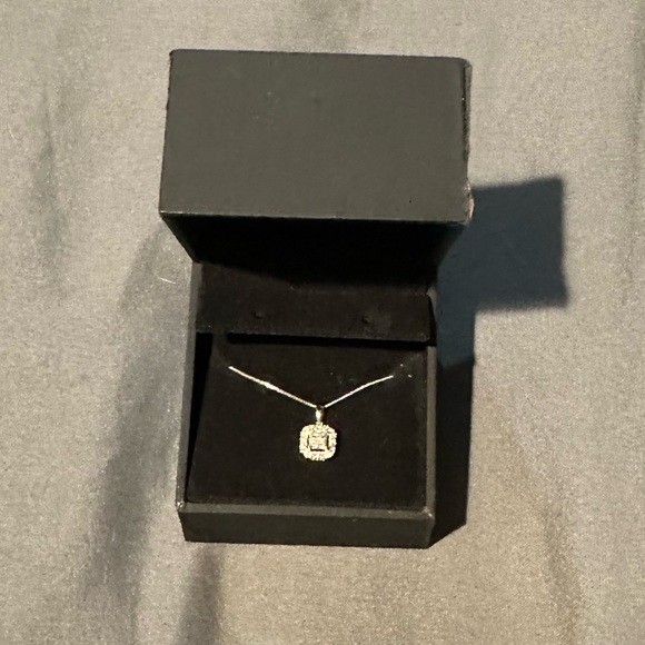 Kay Jewelers Diamond Pendant Necklace - Picture 3 of 4